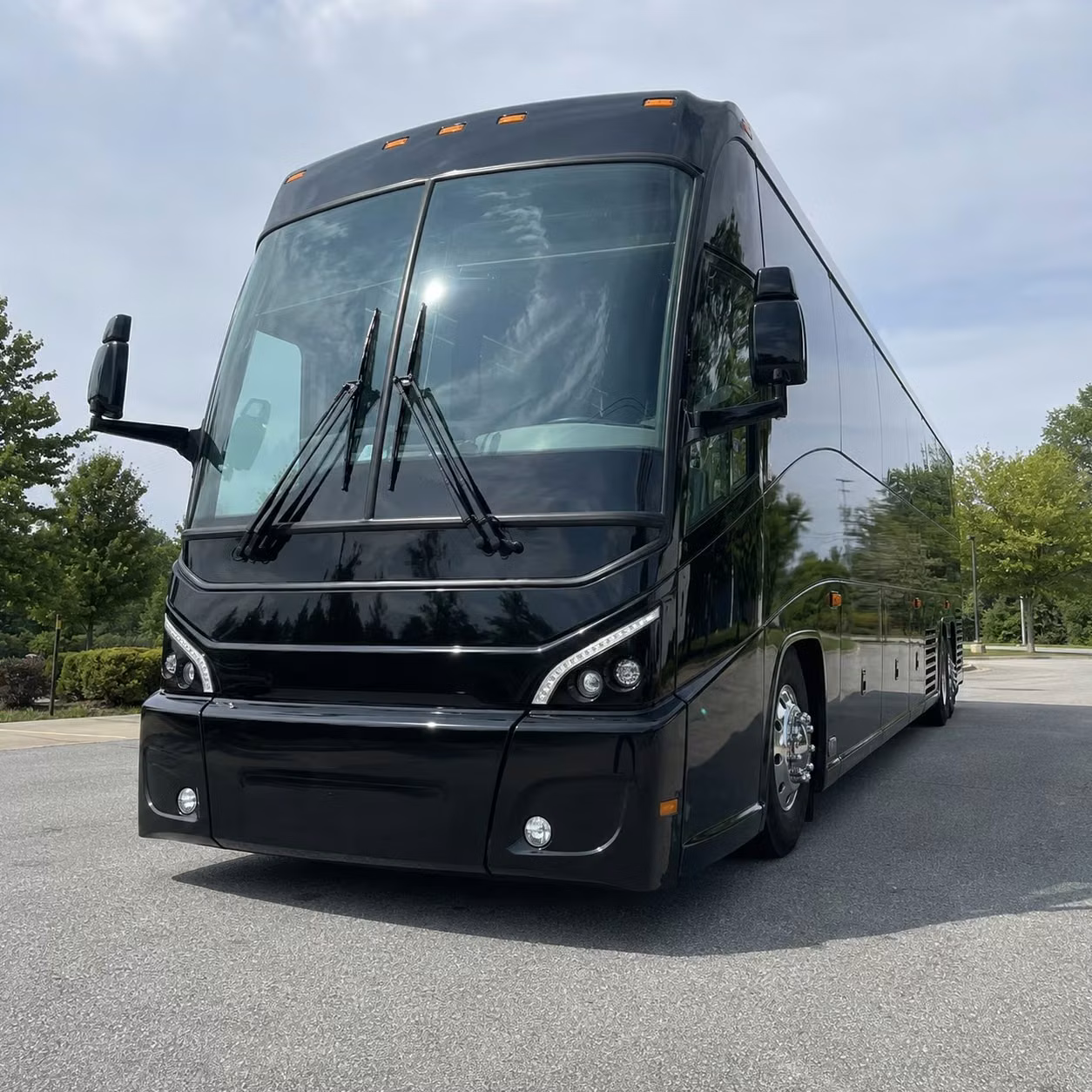 construction crew and worksite shuttle services near sandy